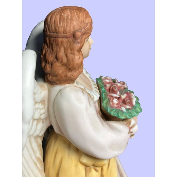 Homco Porcelain Angel Figurine 8806 With Floral Bouquet - Picture 10 of 11